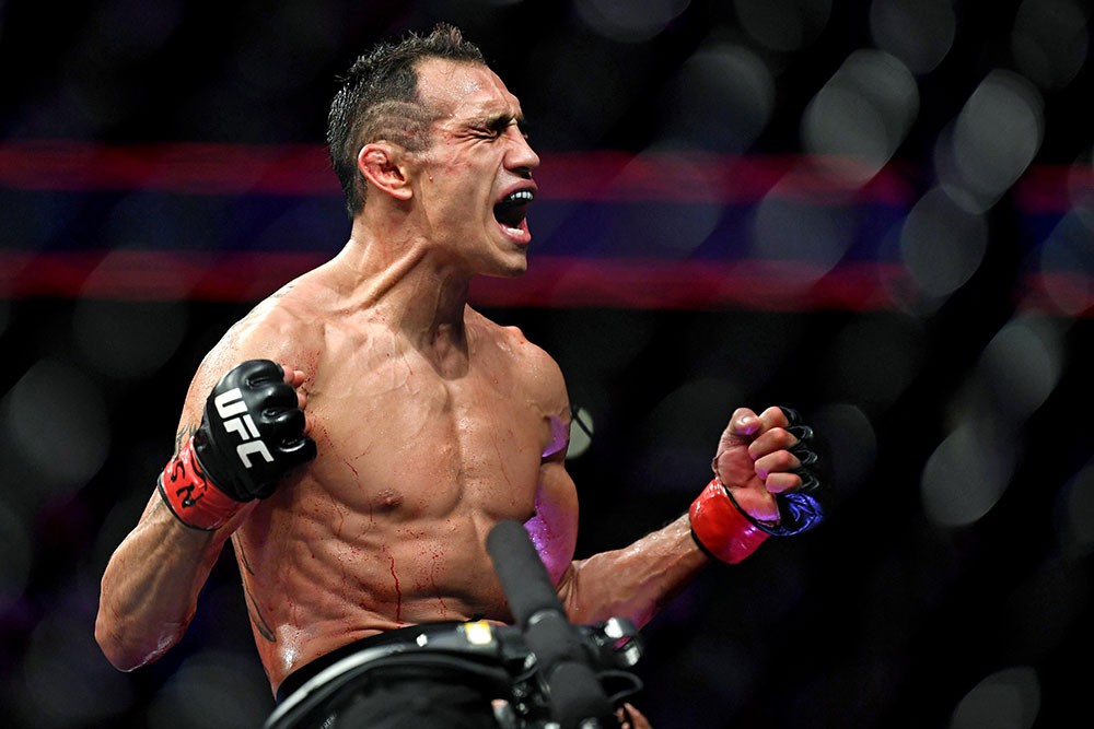 Anthony Pettis gãy xương bàn tay trong cuộc đối đầu với Tony Ferguson - Ảnh 14. Anthony Pettis gãy xương bàn tay trong cuộc đối đầu với Tony Ferguson - Ảnh 14.