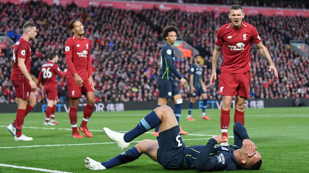 CĐV Liverpool phản ứng thế nào về màn trình diễn của Lovren trong ngày trở lại?