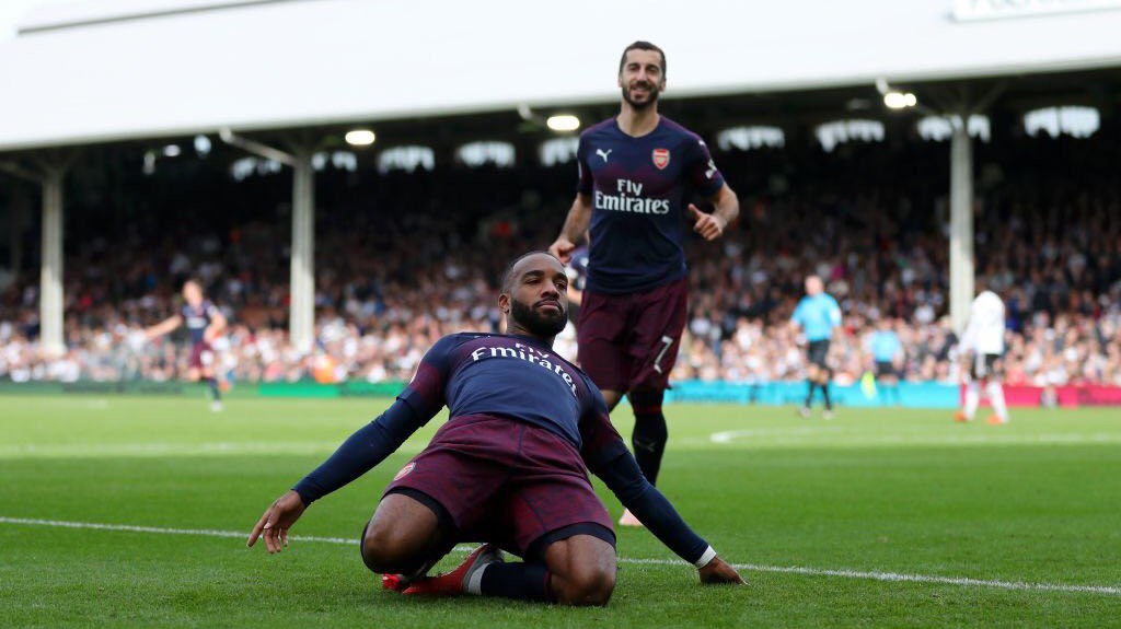 Số bàn thắng ngoạn mục chứng minh đẳng cấp đá chính của Lacazette