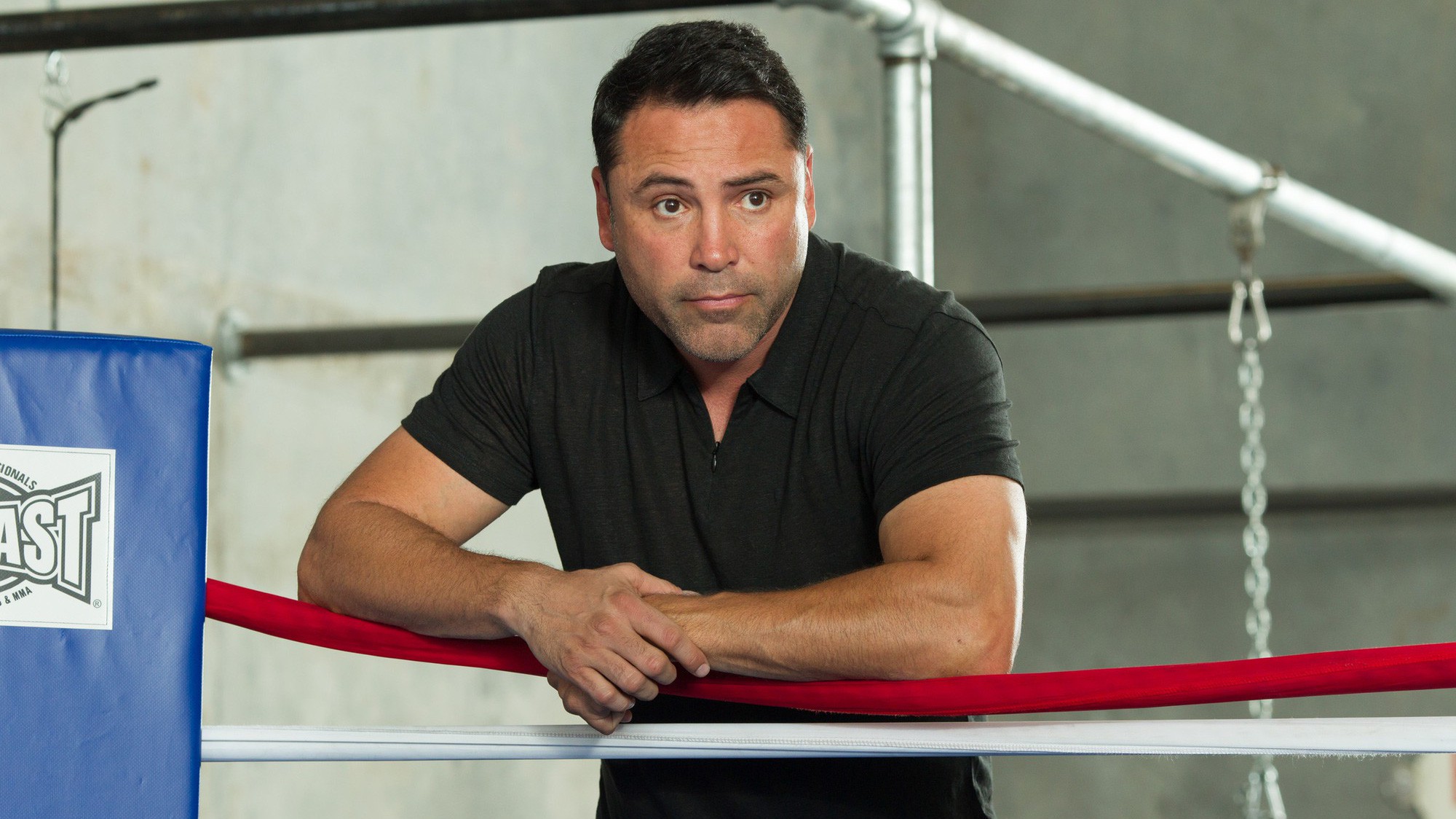 De La Hoya: Dana White coi chừng, gần 50 võ sĩ UFC đang đòi nhảy sang bên tôi đấy!