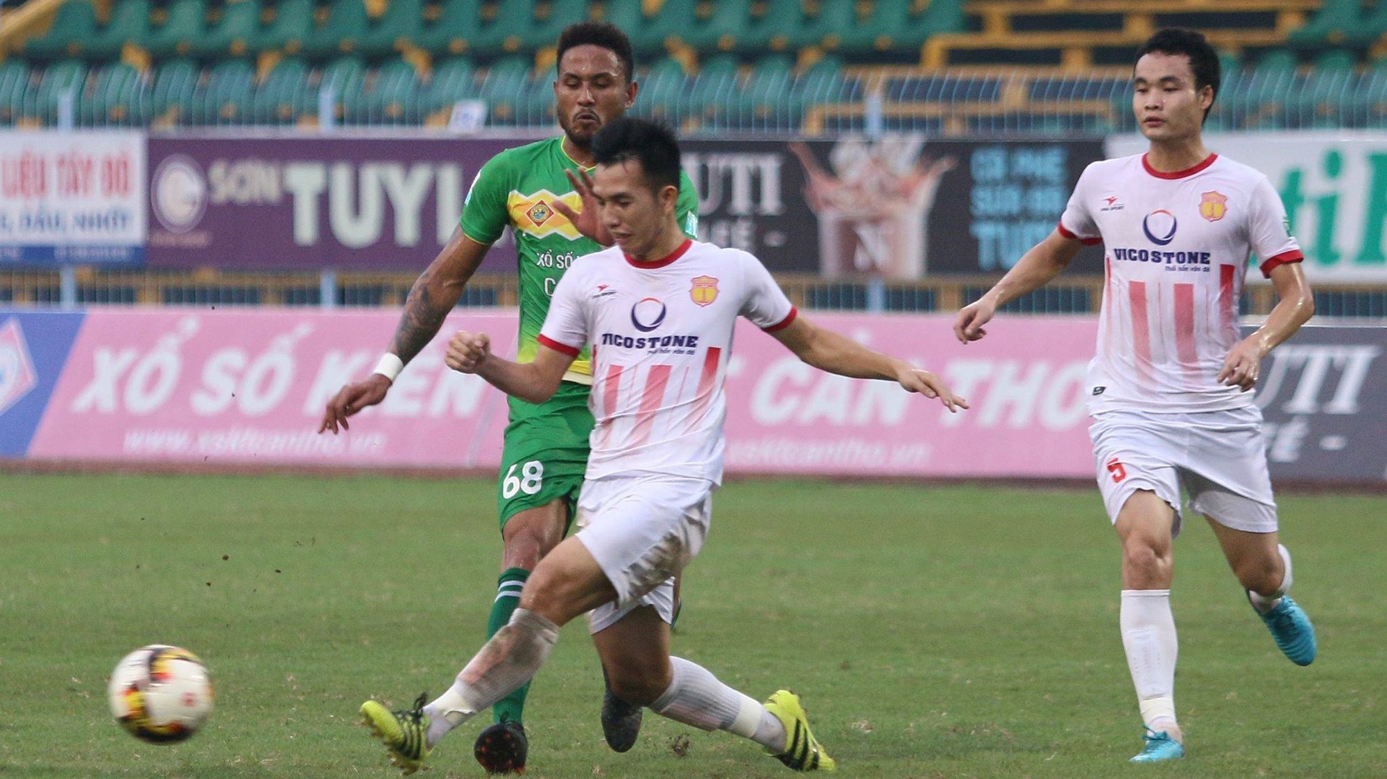 Địa điểm đá trận play-off giữa Nam Định và Hà Nội B: Khi thành Nam bất lợi!