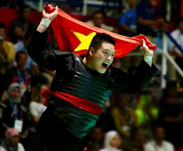 HLV Nguyễn Văn Hùng: Từ tay chơi đến ông thầy đúc vàng pencak silat - Ảnh 7. HLV Nguyễn Văn Hùng: Từ tay chơi đến ông thầy đúc vàng pencak silat - Ảnh 7.