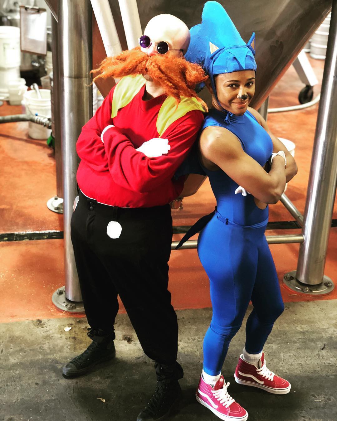 Chùm ảnh: Các sao MMA ăn Halloween như thế nào? - Ảnh 20. Chùm ảnh: Các sao MMA ăn Halloween như thế nào? - Ảnh 20.