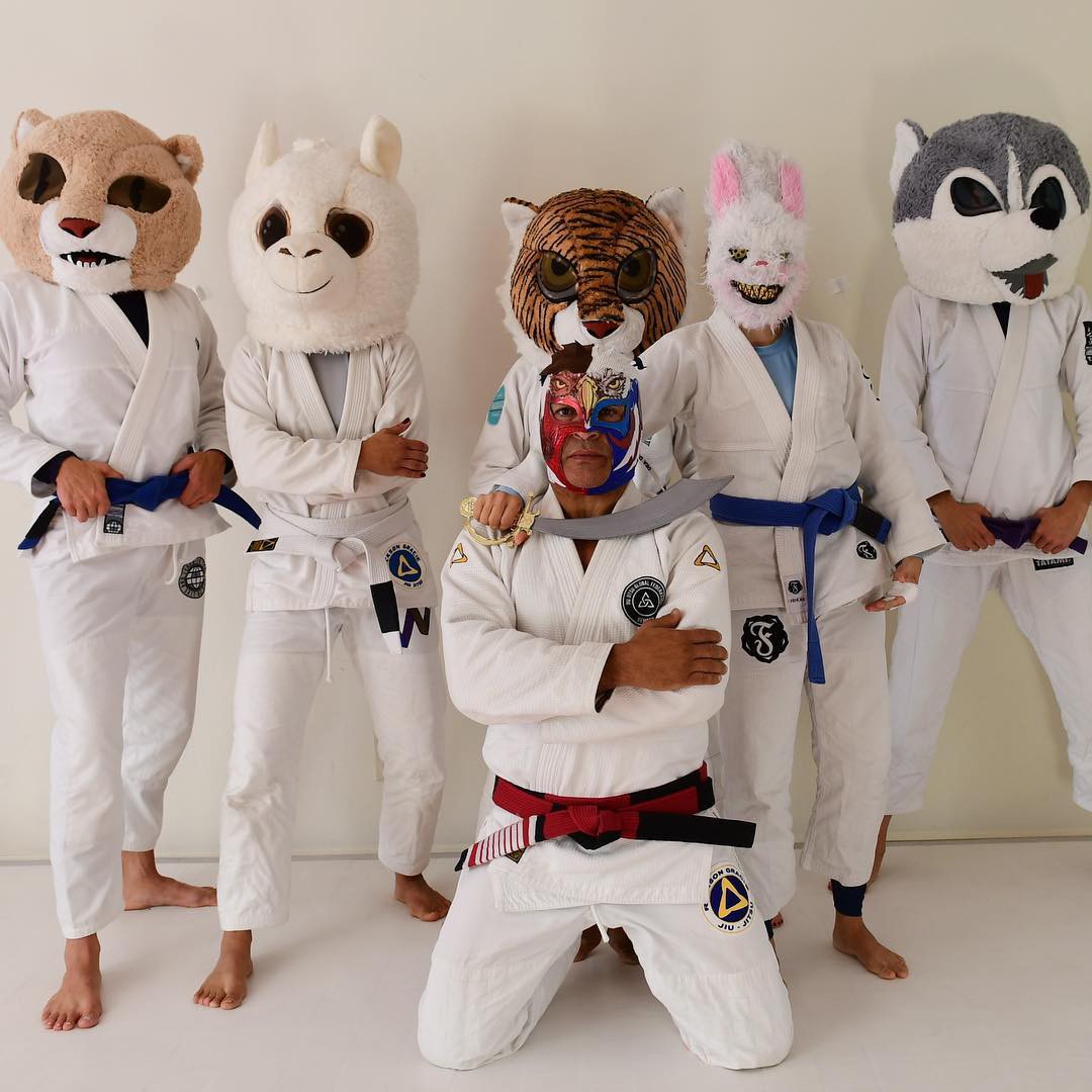 Chùm ảnh: Các sao MMA ăn Halloween như thế nào? - Ảnh 2. Chùm ảnh: Các sao MMA ăn Halloween như thế nào? - Ảnh 2.