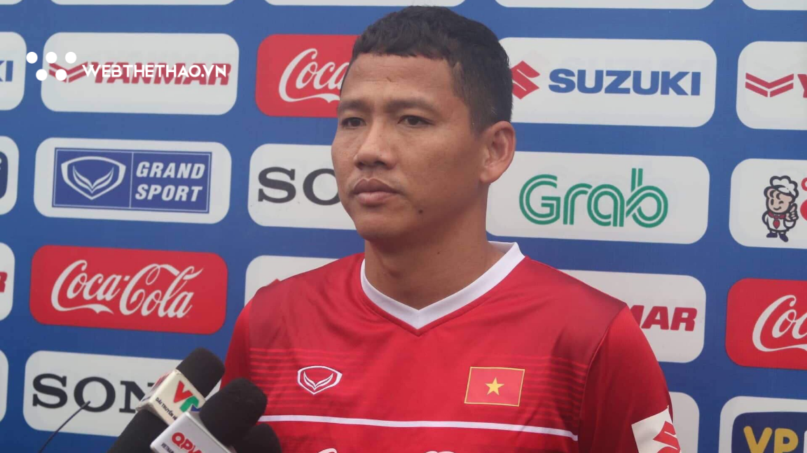 Anh Đức: “Đừng hỏi tôi chuyện giải nghệ, vì tôi chỉ nghĩ đến trận đấu với Malaysia”