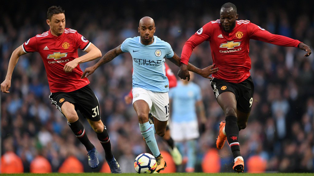 Không thể chơi phòng ngự, Man Utd sẽ so đọ thế nào về sức mạnh tấn công ở trận derby?