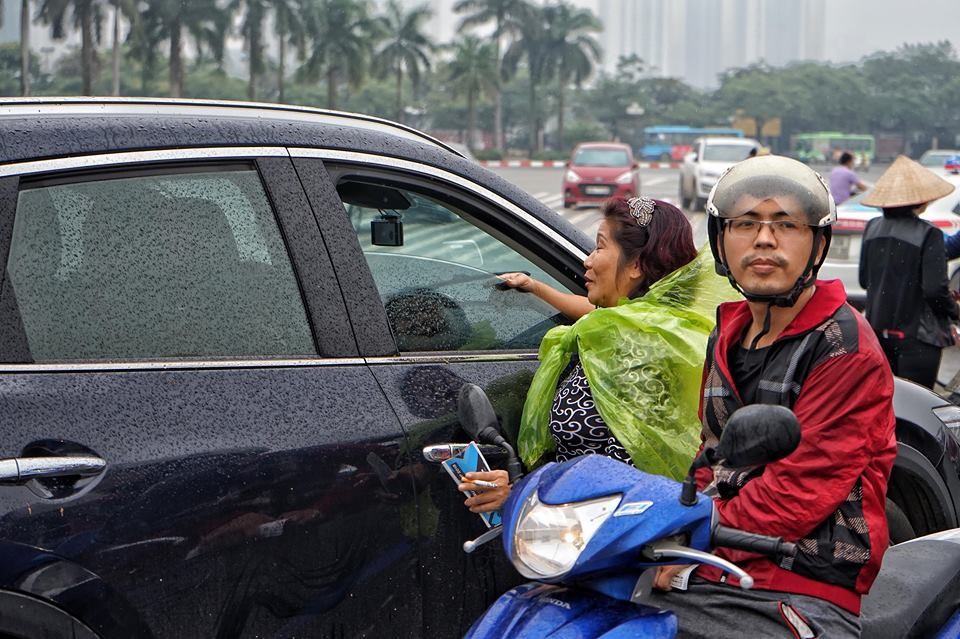 Phe vé hét giá "cắt cổ", sẵn sàng "ôm" hết vé trận Việt Nam -Malaysia để đầu cơ