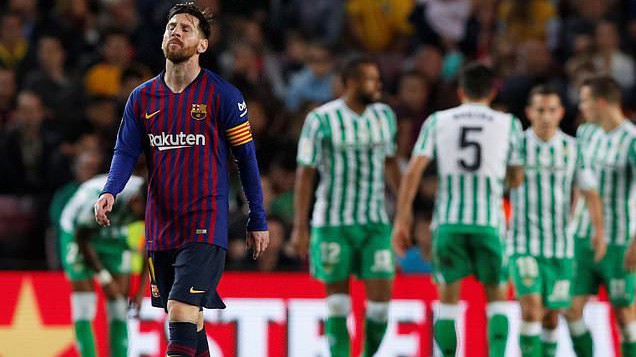 Messi trở lại và những điều không thể bỏ qua ở trận thua sốc Betis của Barcelona