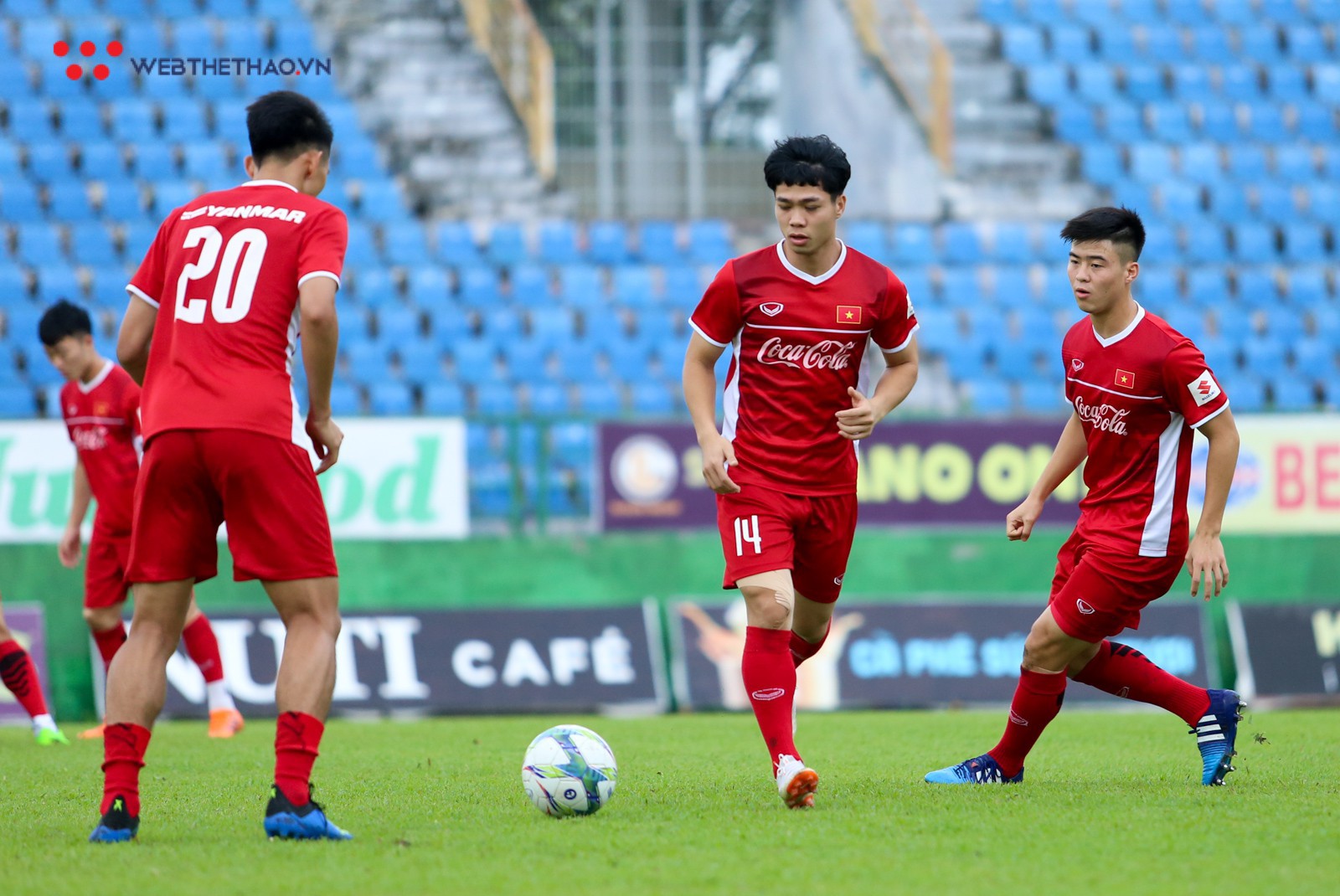 Bất ngờ với khả năng nổ súng của Công Phượng và Văn Toàn trong 3 năm qua tại Mỹ Đình - Ảnh 2.