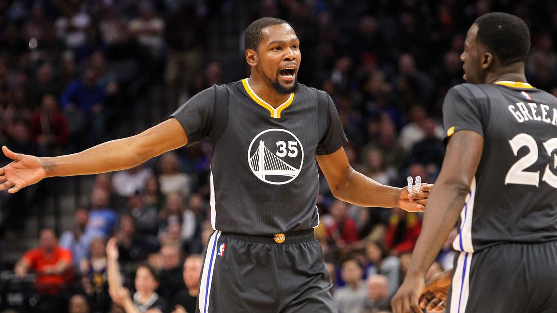Xung đột Warriors leo thang, Draymond Green bị cấm 1 trận do chửi Kevin Durant
