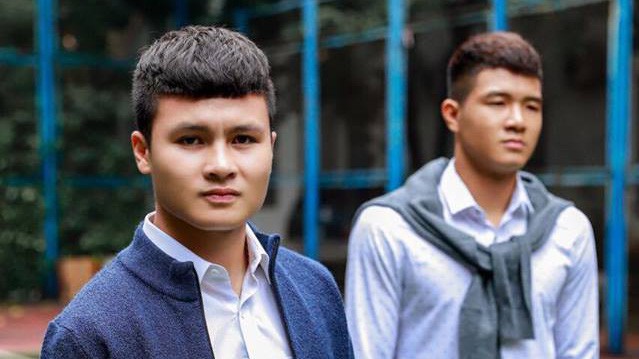 Chinh “đen” bắt grab đi... Becberin mua chè bưởi cho Quang Hải