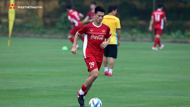 Huy Hùng bình phục chấn thương, HLV Park Hang Seo bỗng dưng... "đau đầu"