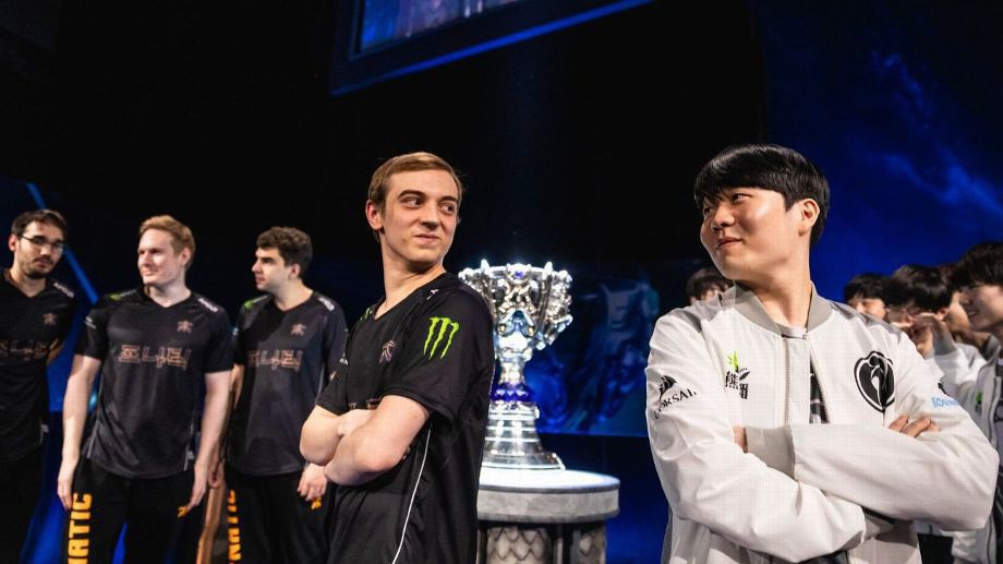 Fnatic - Invictus Gaming: Cuộc chiến căng thẳng mid-laner giữa Caps vs Rookie tại CKTG 2018