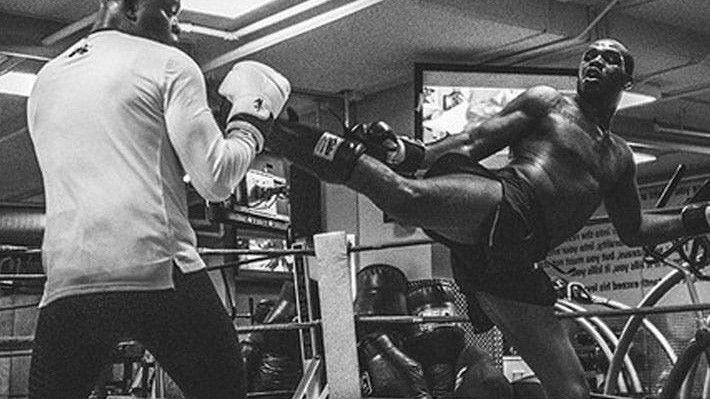 Dana White thừa nhận đã từng muốn để Jon Jones có mặt tại UFC 230