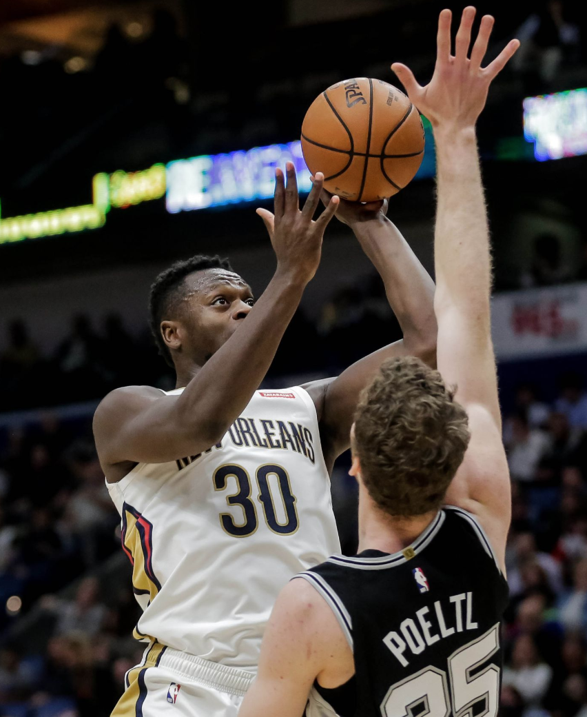 Julius Randle đánh hay thế này thì New Orleans Pelicans đâu ai còn nhớ DeMarcus Cousins nữa - Ảnh 1. Julius Randle đánh hay thế này thì New Orleans Pelicans đâu ai còn nhớ DeMarcus Cousins nữa - Ảnh 1.