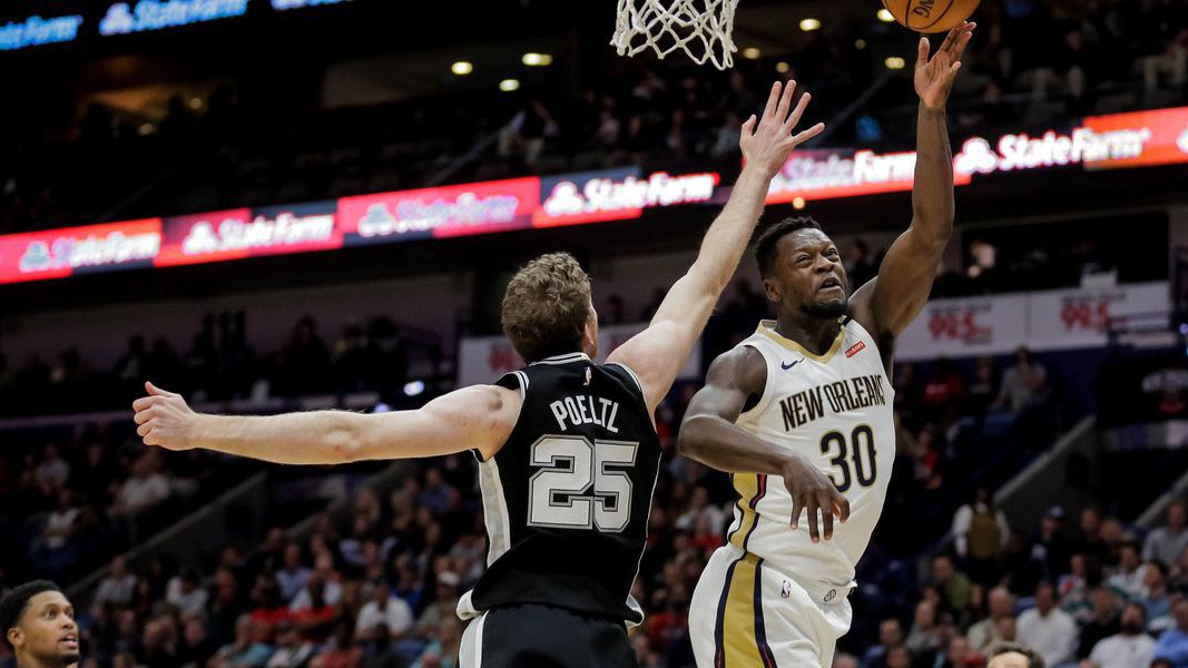 Nhìn lại cú triple-double ấn tượng của Julius Randle trước San Antonio Spurs