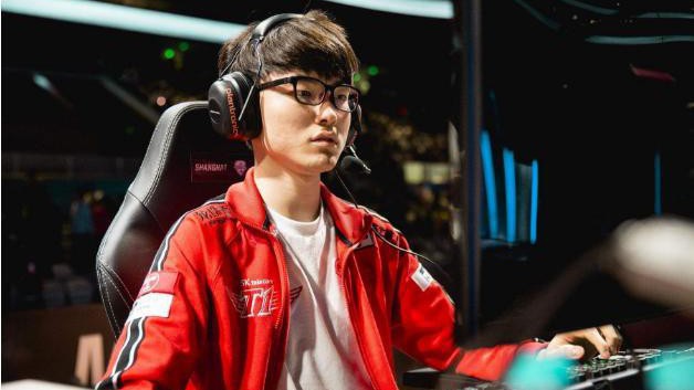 Điều gì níu kéo Faker ở lại với SKT T1?