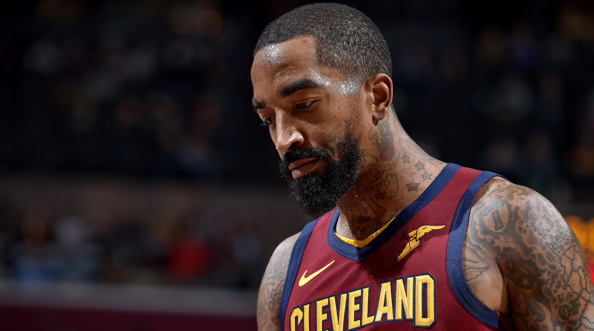 Thánh ngáo JR Smith công khai chửi Cavaliers, đội bóng đáp trả bằng cách tiễn bạn lên đường - Ảnh 1.