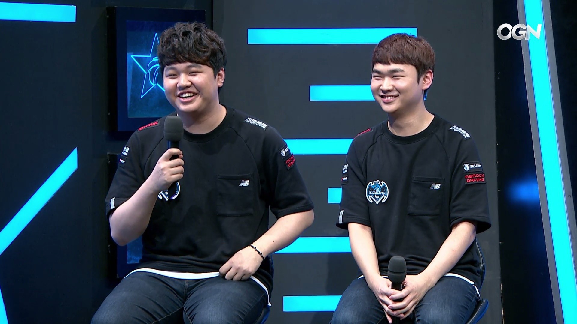 GorillA đến châu Âu để tham gia đội hình Misfits Gaming - Ảnh 2. GorillA đến châu Âu để tham gia đội hình Misfits Gaming - Ảnh 2.