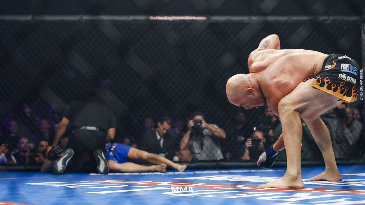 Rửa hận thù xưa, Tito Ortiz hạ knock out kỳ phùng địch thủ Chuck Liddell