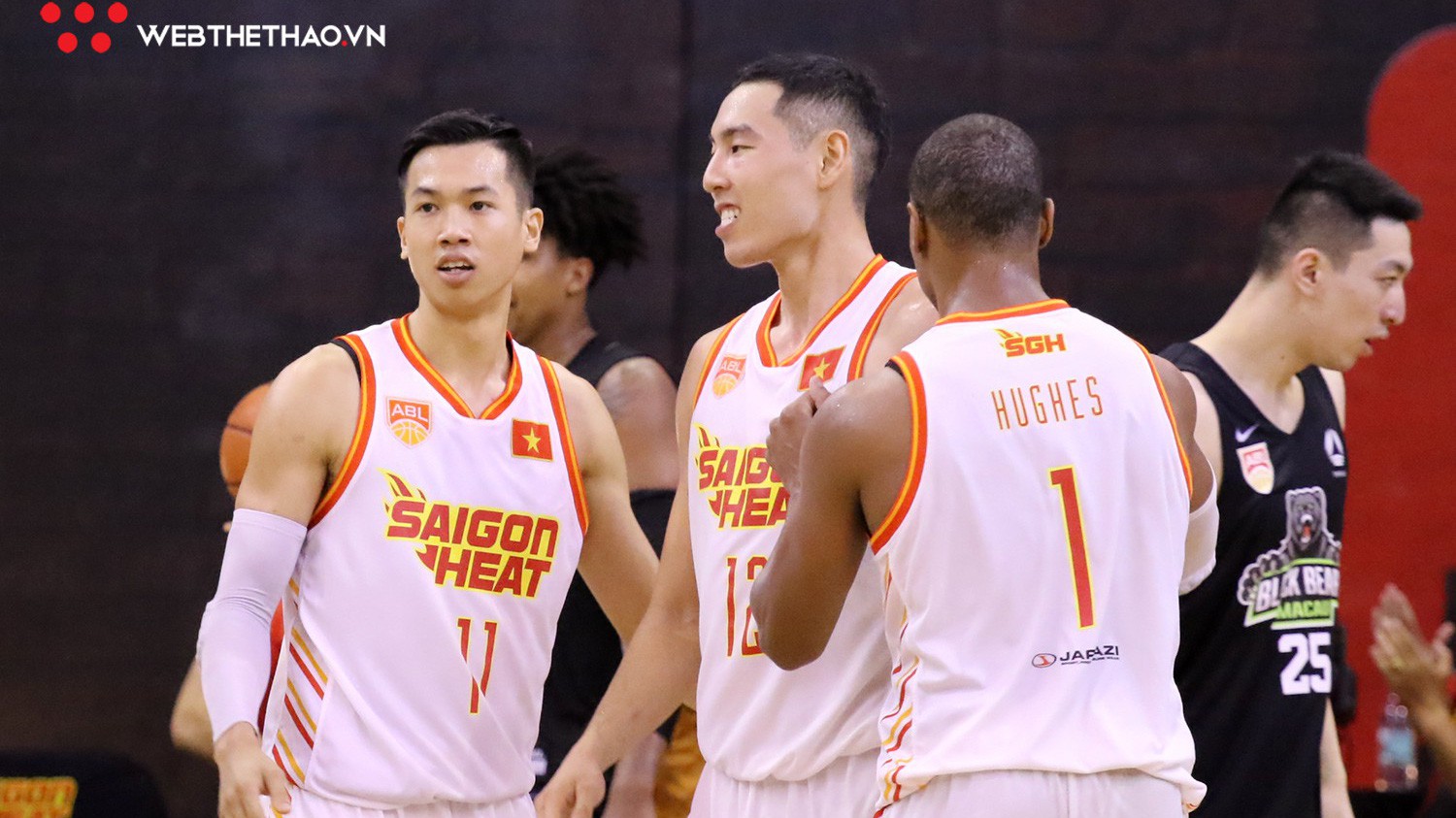 Trevon Hughes và Sang Đinh xuất sắc mang về chiến thắng nghẹt thở cho Saigon Heat trước Macau Black Bears