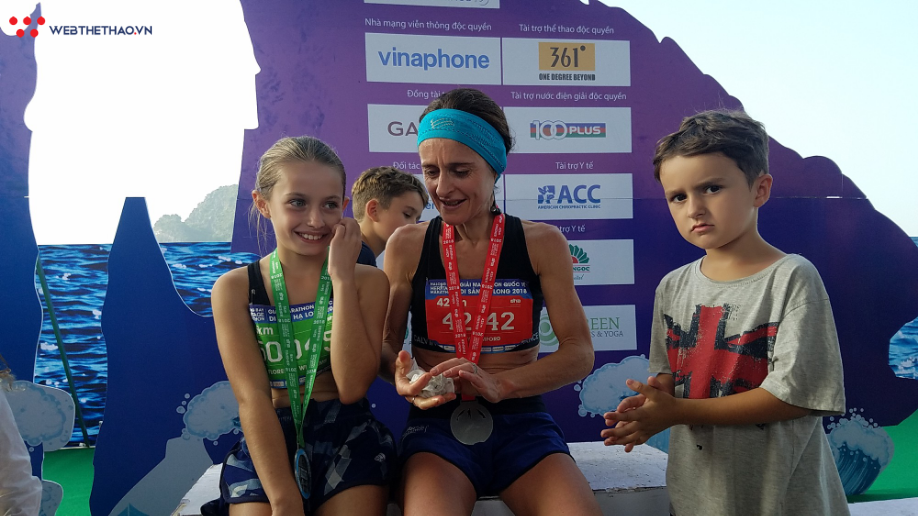 ĐKVĐ 100km VMM chịu thua kỷ lục gia 100km thế giới Lee Grantham ở Hạ Long - Ảnh 7. ĐKVĐ 100km VMM chịu thua kỷ lục gia 100km thế giới Lee Grantham ở Hạ Long - Ảnh 7.