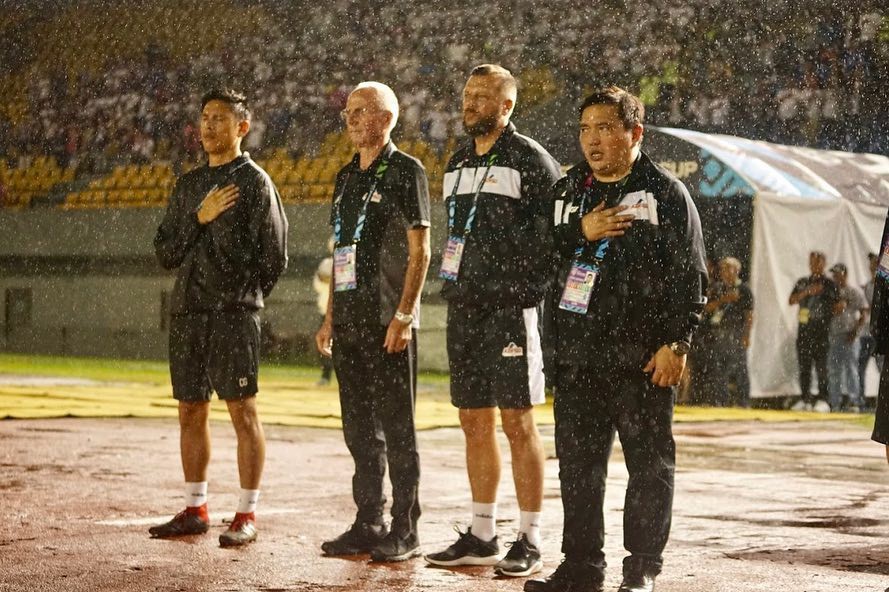 Đội trưởng Philippines cảm thấy rất khác trước trận gặp Việt Nam tại bán kết AFF Cup 2010 - Ảnh 4.