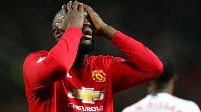 Choáng với số phút tịt ngòi của Lukaku tại Old Trafford sau khi "mất hình" trước Palace