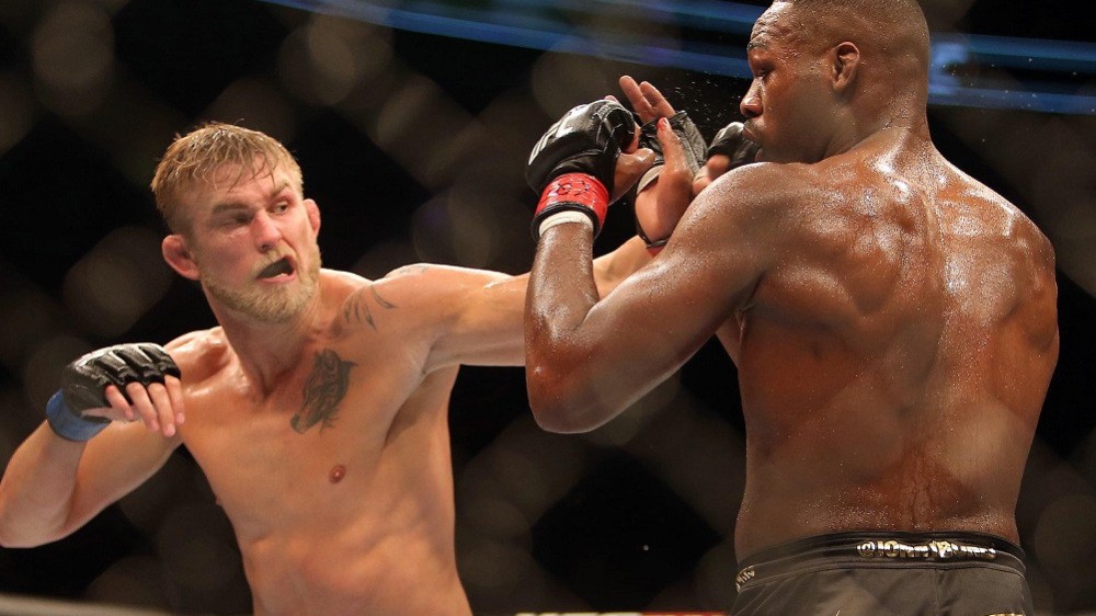 Jon Jones thú nhận tình trạng... phê pha triền miên dù đang chuẩn bị UFC 232