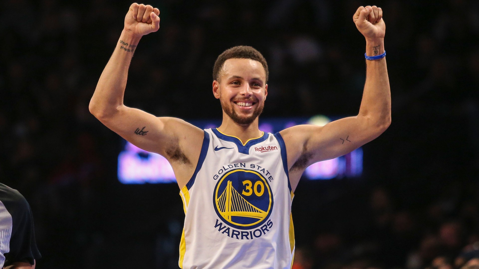 Stephen Curry sẽ trở lại hoành tráng trong trận đụng Toronto Raptors sắp tới?