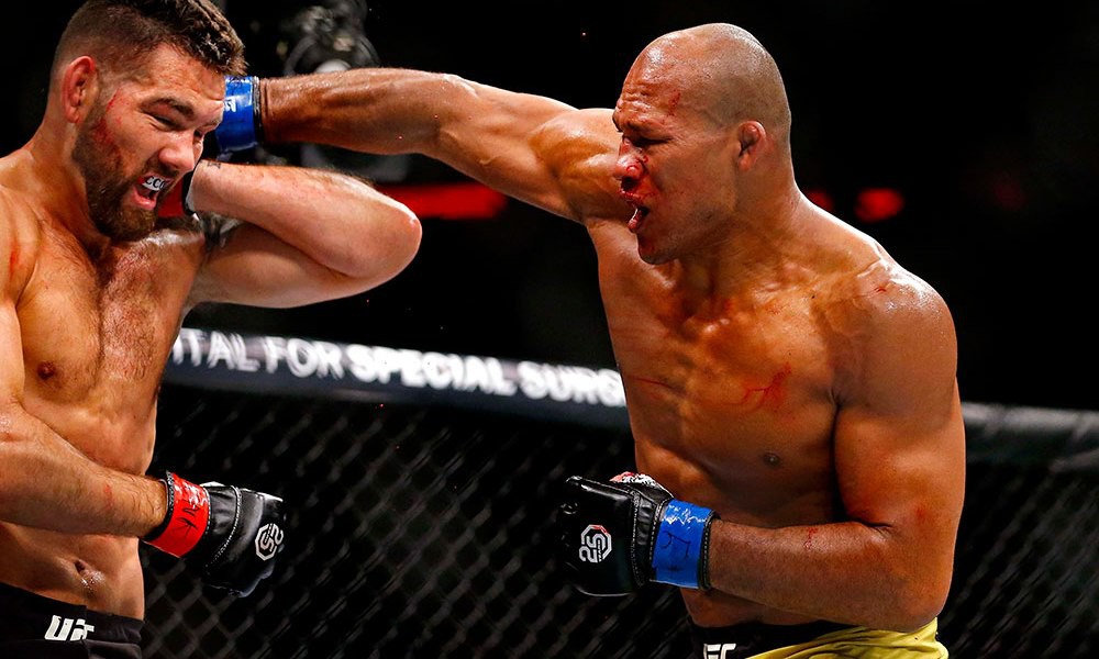 Cá sấu Ronaldo Souza phàn nàn về việc bị UFC không cho phép tranh đai - Ảnh 2.