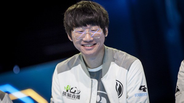 Invictus Gaming gia hạn hợp đồng với Ning sau chiến tích vô địch CKTG 2018