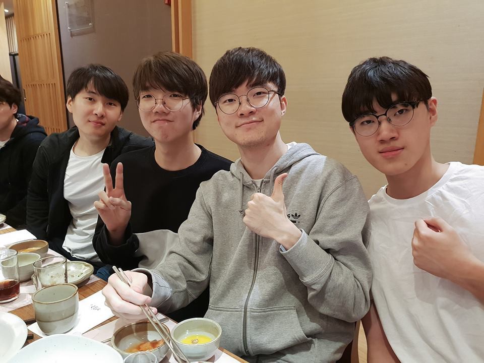 Sau bữa ăn chia tay SKT18, ngày hôm qua là bữa ăn chào mừng và gặp mặt của SKT19 - Ảnh 2.