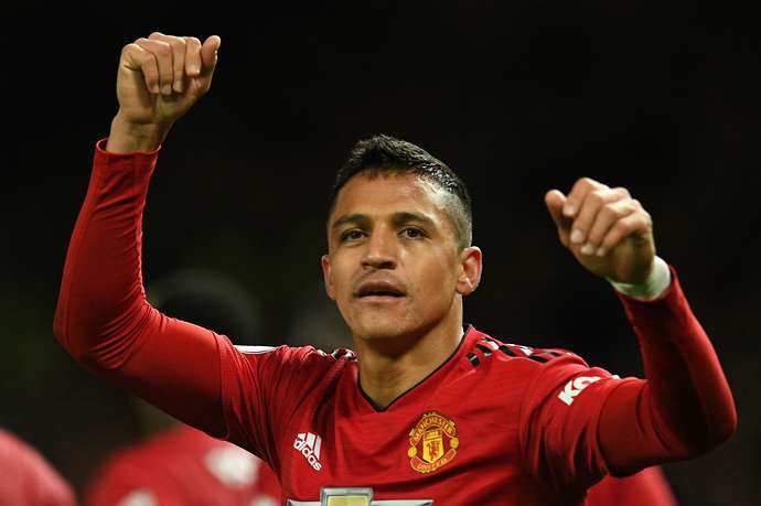 Điểm lại những bản hợp đồng tháng 1 của Man Utd, Mourinho chợt nổi da gà - Ảnh 12. Điểm lại những bản hợp đồng tháng 1 của Man Utd, Mourinho chợt nổi da gà - Ảnh 12.