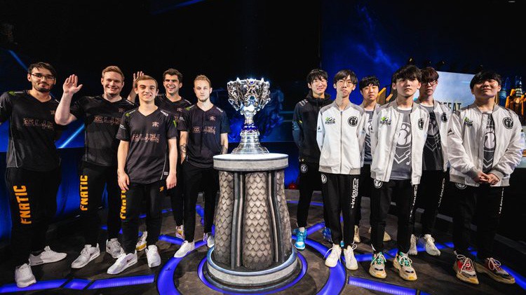 Link trực tiếp Trận chung kết CKTG 2018: Invictus Gaming vs Fnatic