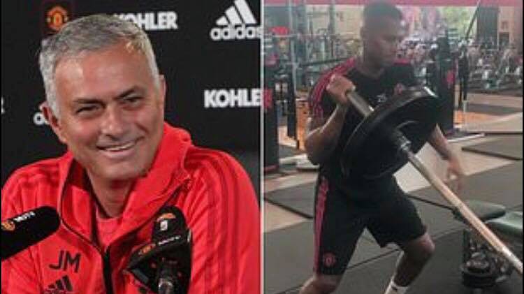 Đăng clip khoe tập gym, Valencia nhận ngay thông điệp đắng ngắt từ ông thầy Jose Mourinho