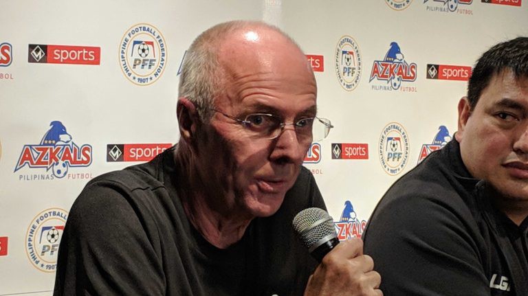 Sven-Goran Eriksson cũng chẳng thể giúp gì “Những chú chó chạy rông”