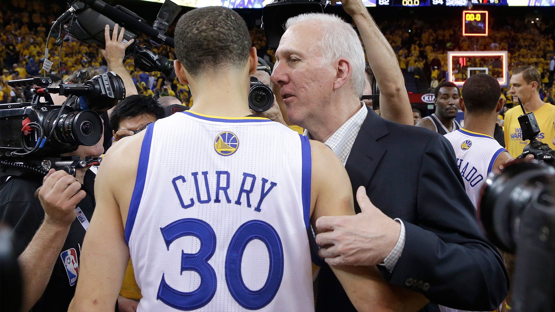 Sau khi San Antonio Spurs thua sấp mặt, HLV Gregg Popovich chê bóng rổ ngày nay chán òm - Ảnh 2. Sau khi San Antonio Spurs thua sấp mặt, HLV Gregg Popovich chê bóng rổ ngày nay chán òm - Ảnh 2.