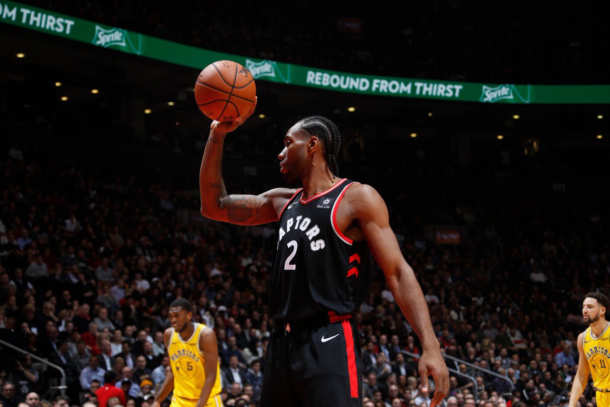 Kevin Durant 51 điểm vẫn không thể gánh nổi pha chạy bước thần thánh của đồng đội - Ảnh 2. Kevin Durant 51 điểm vẫn không thể gánh nổi pha chạy bước thần thánh của đồng đội - Ảnh 2.
