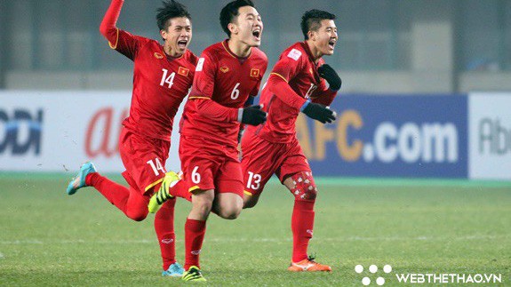 Các HLV online ơi, đừng cài số lùi trên cao tốc!