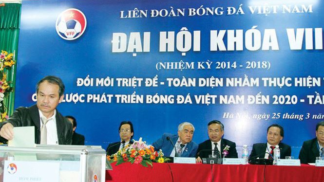 Đại diện CLB tiết lộ bí mật “động trời” về cuộc đua tranh ghế lãnh đạo ở VFF