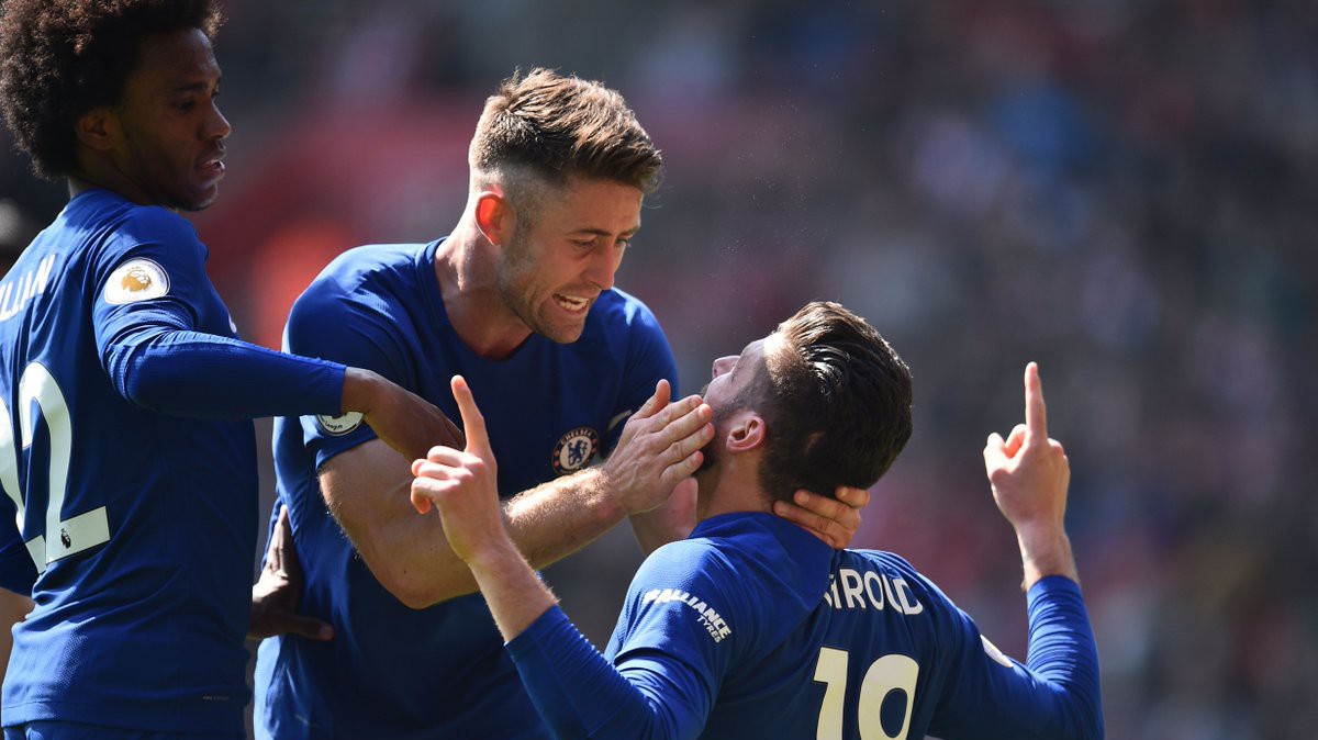 Ghi bàn thắng không tưởng trên sân tập, Giroud vẫn bị người hâm mộ chê bai