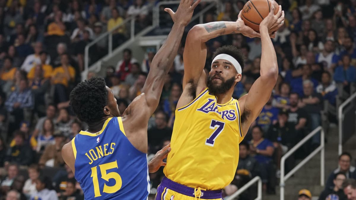 LeBron James khẳng định JaVale McGee đủ tầm trở thành cầu thủ phòng ngự xuất sắc nhất mùa này