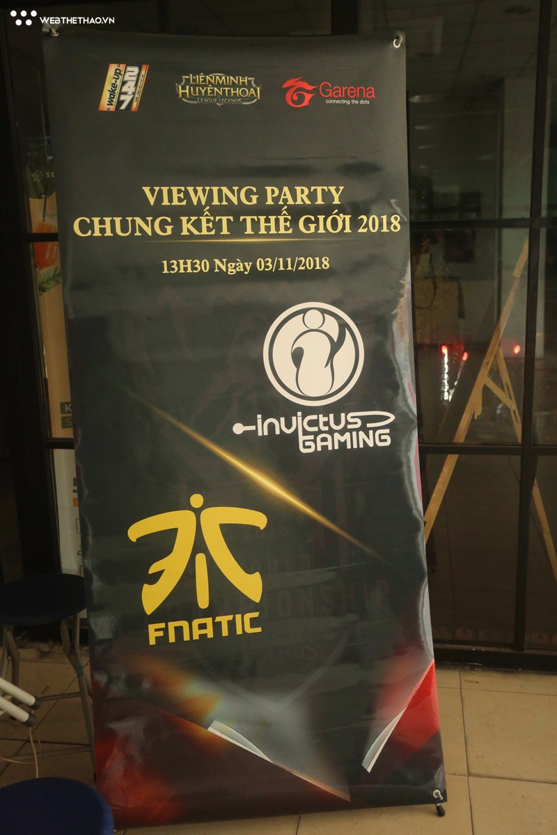 Sôi động Viewing Party cổ vũ trận chung kết CKTG 2018 BO5 của fan LMHT Việt Nam - Ảnh 1. Sôi động Viewing Party cổ vũ trận chung kết CKTG 2018 BO5 của fan LMHT Việt Nam - Ảnh 1.