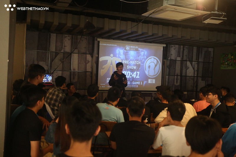 Sôi động Viewing Party cổ vũ trận chung kết CKTG 2018 BO5 của fan LMHT Việt Nam - Ảnh 8. Sôi động Viewing Party cổ vũ trận chung kết CKTG 2018 BO5 của fan LMHT Việt Nam - Ảnh 8.