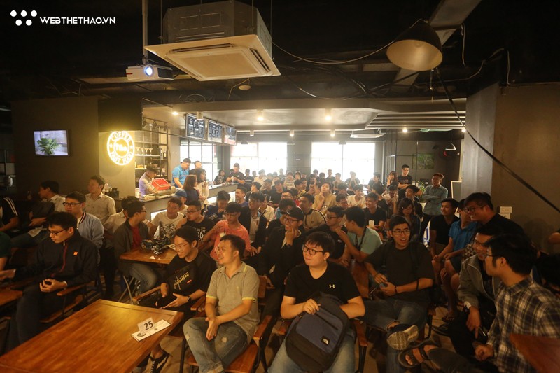 Sôi động Viewing Party cổ vũ trận chung kết CKTG 2018 BO5 của fan LMHT Việt Nam - Ảnh 15. Sôi động Viewing Party cổ vũ trận chung kết CKTG 2018 BO5 của fan LMHT Việt Nam - Ảnh 15.