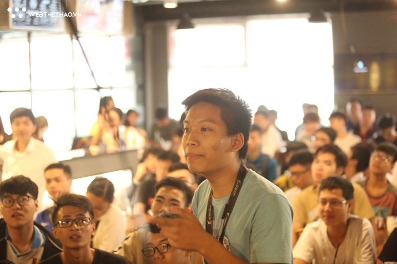 Sôi động Viewing Party cổ vũ trận chung kết CKTG 2018 BO5 của fan LMHT Việt Nam - Ảnh 13. Sôi động Viewing Party cổ vũ trận chung kết CKTG 2018 BO5 của fan LMHT Việt Nam - Ảnh 13.