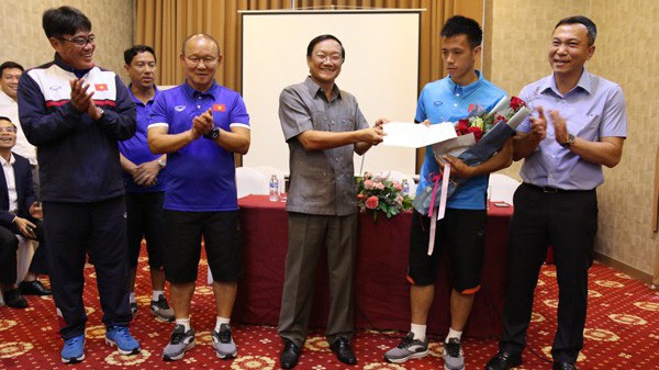 Lãnh đạo VFF mừng khi tuyển Việt Nam được đá trên “sân nhà” trước Lào
