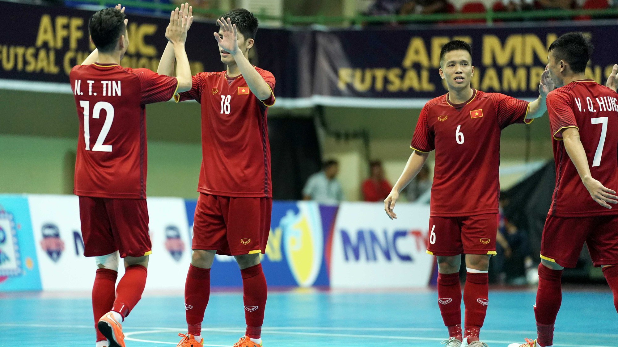 Ghi 17 bàn thắng sau 2 trận, tuyển futsal Việt Nam sớm giành vé vào bán kết