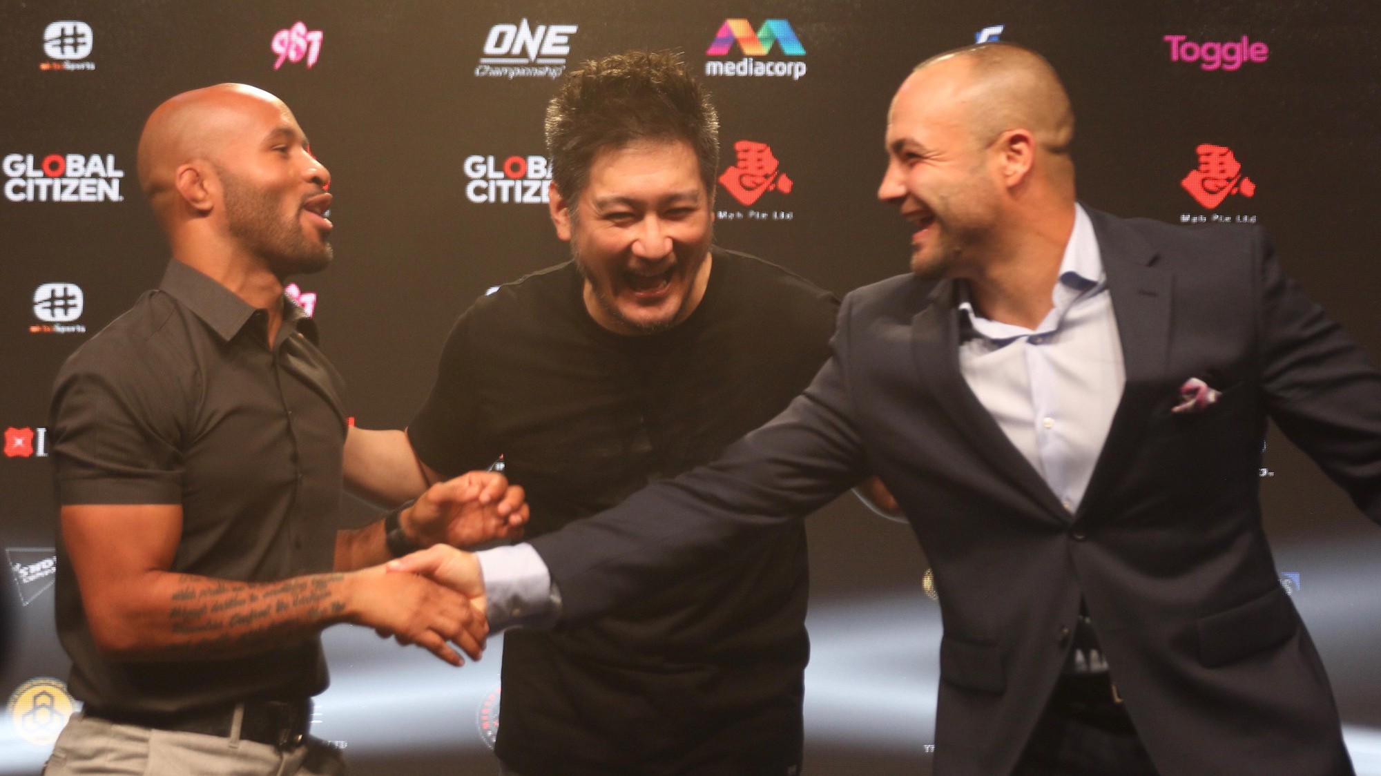 Đáp lại khán giả châu Á, Demetrious Johnson tuyên bố sẵn sàng đấu với mọi đối thủ ở Grand Prix